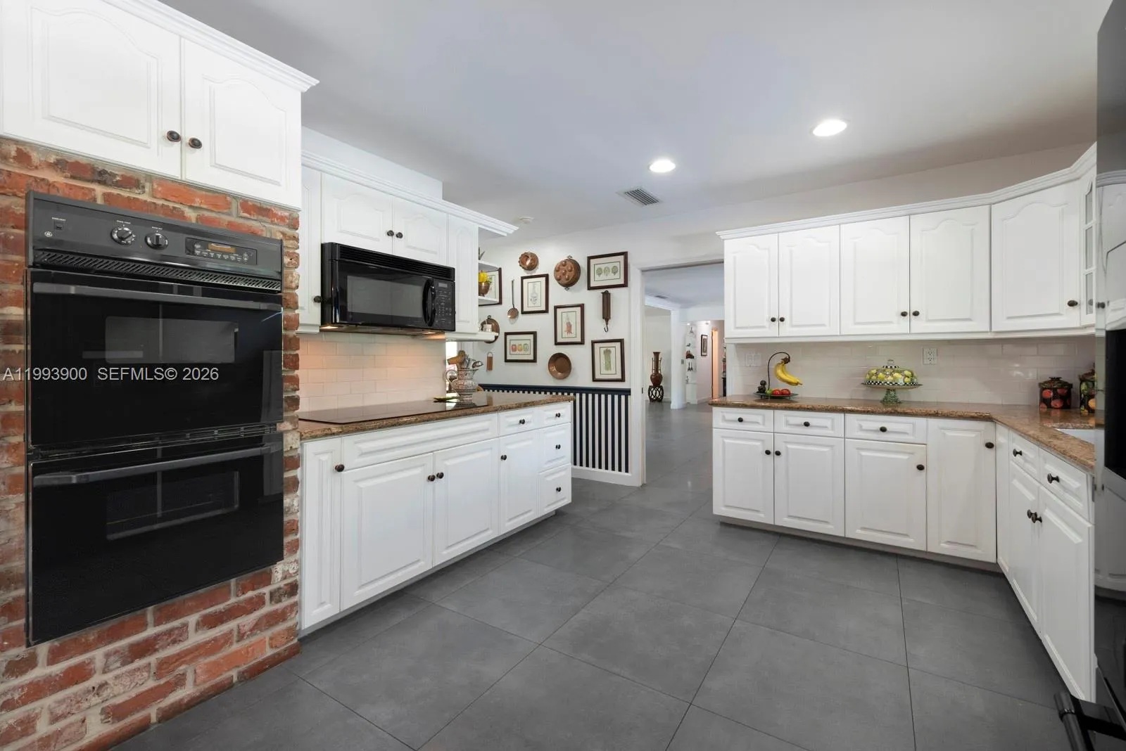 7751 Palmetto Ct, Pinecrest, Florida 33156, Pinecrest, Florida 33156, 5 Bedrooms Bedrooms, ,4 BathroomsBathrooms,Residential,For Sale,7751 Palmetto Ct, Pinecrest, Florida 33156,A11993900