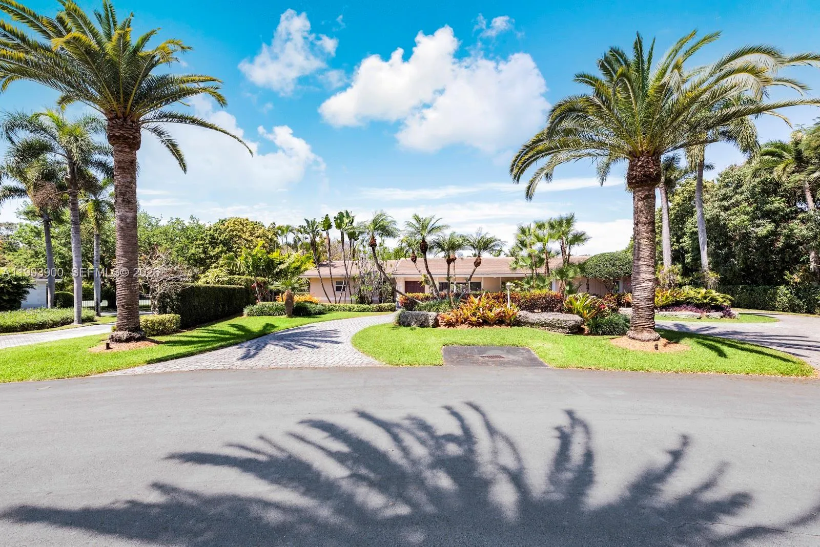 7751 Palmetto Ct, Pinecrest, Florida 33156, Pinecrest, Florida 33156, 5 Bedrooms Bedrooms, ,4 BathroomsBathrooms,Residential,For Sale,7751 Palmetto Ct, Pinecrest, Florida 33156,A11993900