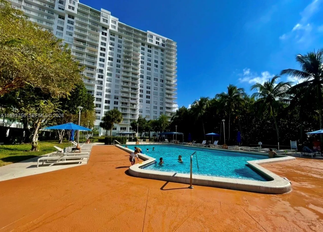 2851 Ne 183rd St 907e, Aventura, Florida 33160, Aventura, Florida 33160, 2 Bedrooms Bedrooms, ,2 BathroomsBathrooms,Residential Lease,For Rent,2851 Ne 183rd St 907e, Aventura, Florida 33160,A11993756