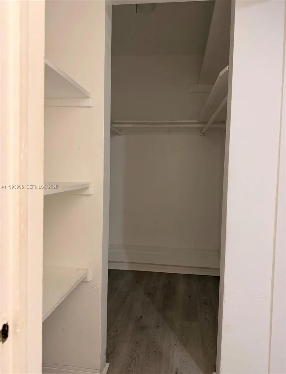 7717 Byron Ave 9, Miami Beach, Florida 33141, Miami Beach, Florida 33141, ,1 BathroomBathrooms,Residential Lease,For Rent,7717 Byron Ave 9, Miami Beach, Florida 33141,A11993996