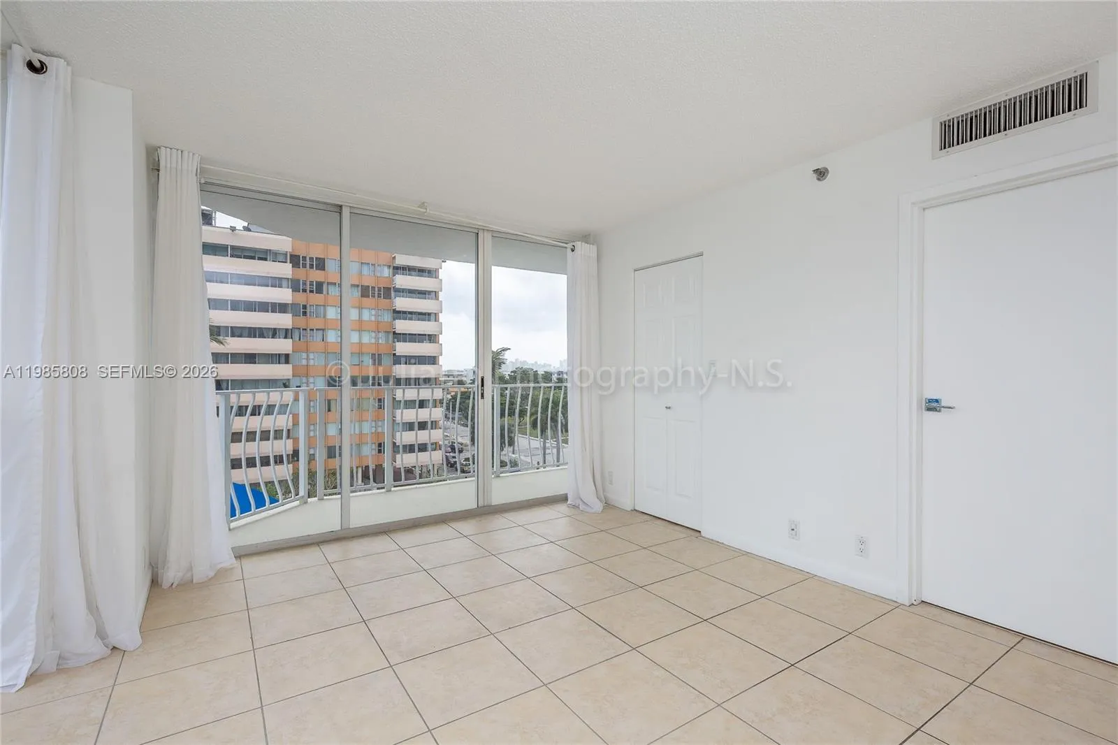 7601 E Treasure Dr 607, North Bay Village, Florida, North Bay Village, Florida 33141, 2 Bedrooms Bedrooms, ,2 BathroomsBathrooms,Residential Lease,For Rent,7601 E Treasure Dr 607, North Bay Village, Florida,A11985808