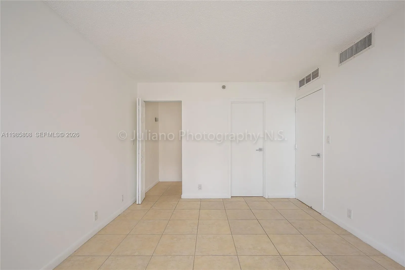 7601 E Treasure Dr 607, North Bay Village, Florida, North Bay Village, Florida 33141, 2 Bedrooms Bedrooms, ,2 BathroomsBathrooms,Residential Lease,For Rent,7601 E Treasure Dr 607, North Bay Village, Florida,A11985808