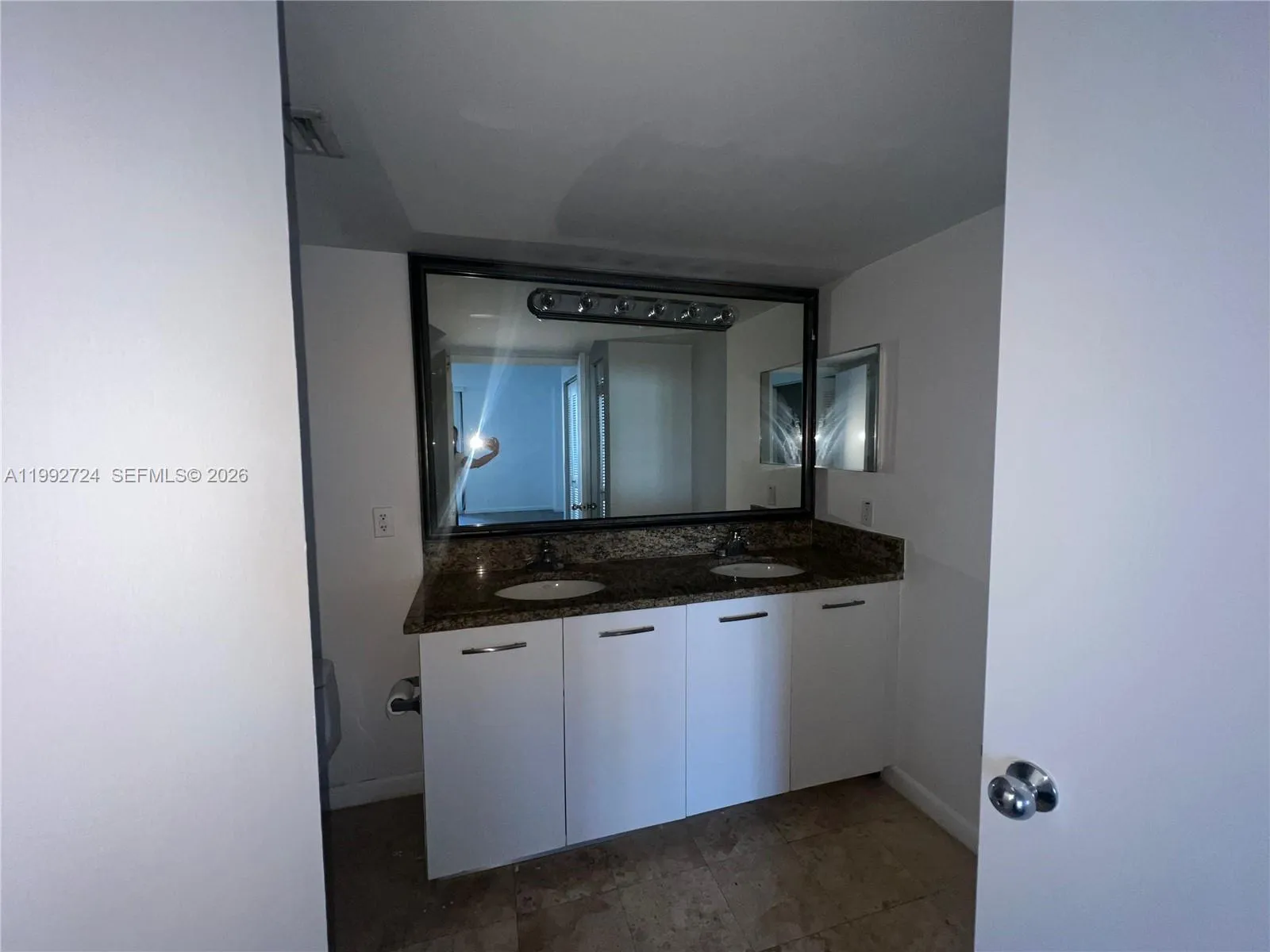 3300 Ne 191st St 909, Aventura, Florida 33180, Aventura, Florida 33180, 2 Bedrooms Bedrooms, ,2 BathroomsBathrooms,Residential Lease,For Rent,3300 Ne 191st St 909, Aventura, Florida 33180,A11992724