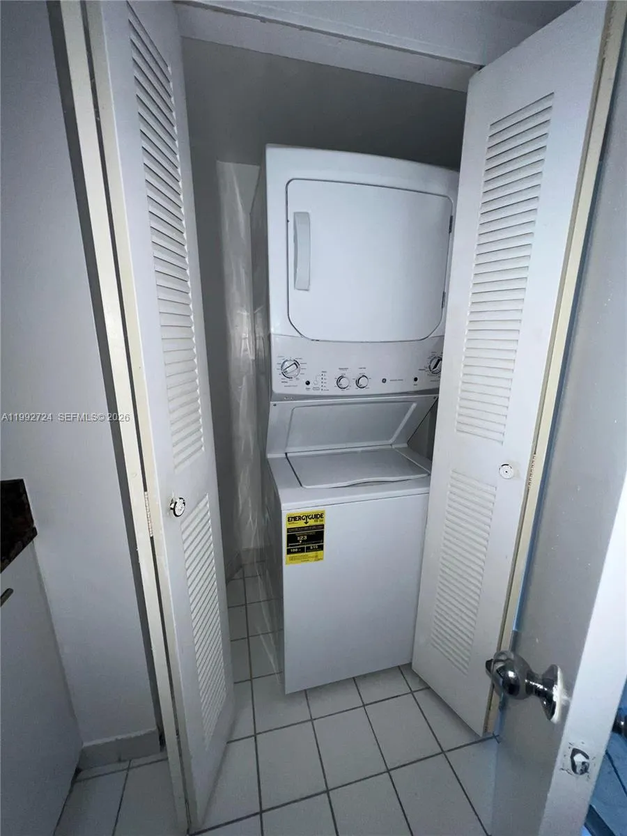 3300 Ne 191st St 909, Aventura, Florida 33180, Aventura, Florida 33180, 2 Bedrooms Bedrooms, ,2 BathroomsBathrooms,Residential Lease,For Rent,3300 Ne 191st St 909, Aventura, Florida 33180,A11992724