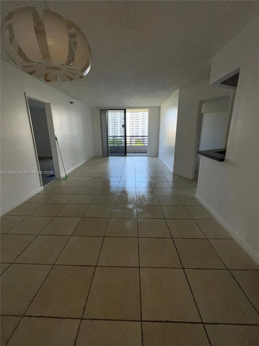 3300 Ne 191st St 909, Aventura, Florida 33180, Aventura, Florida 33180, 2 Bedrooms Bedrooms, ,2 BathroomsBathrooms,Residential Lease,For Rent,3300 Ne 191st St 909, Aventura, Florida 33180,A11992724