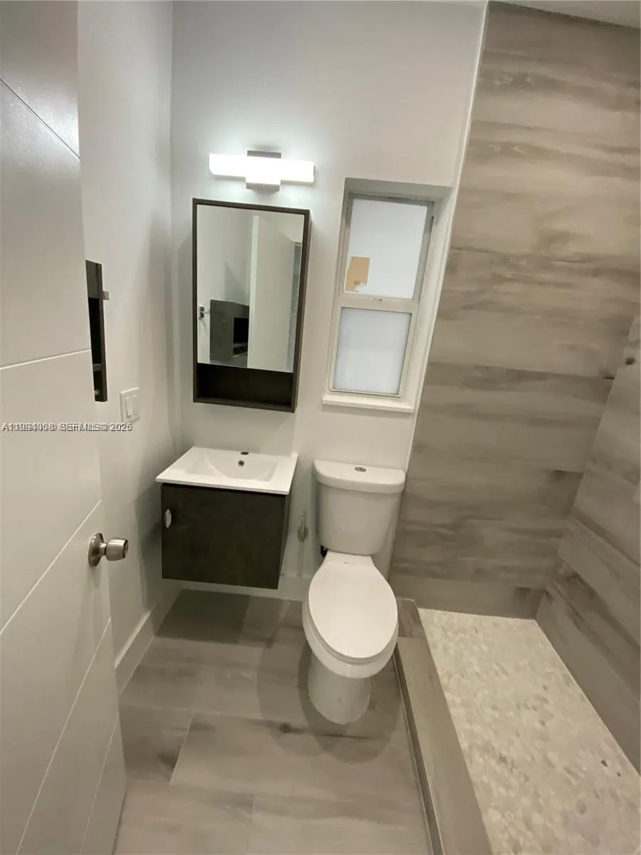 835 Sw 8th Ave, Miami, Florida 33130, Miami, Florida 33130, ,Commercial Sale,For Sale,835 Sw 8th Ave, Miami, Florida 33130,A11994008