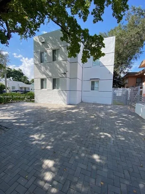 835 Sw 8th Ave, Miami, Florida 33130, Miami, Florida 33130, ,Commercial Sale,For Sale,835 Sw 8th Ave, Miami, Florida 33130,A11994008