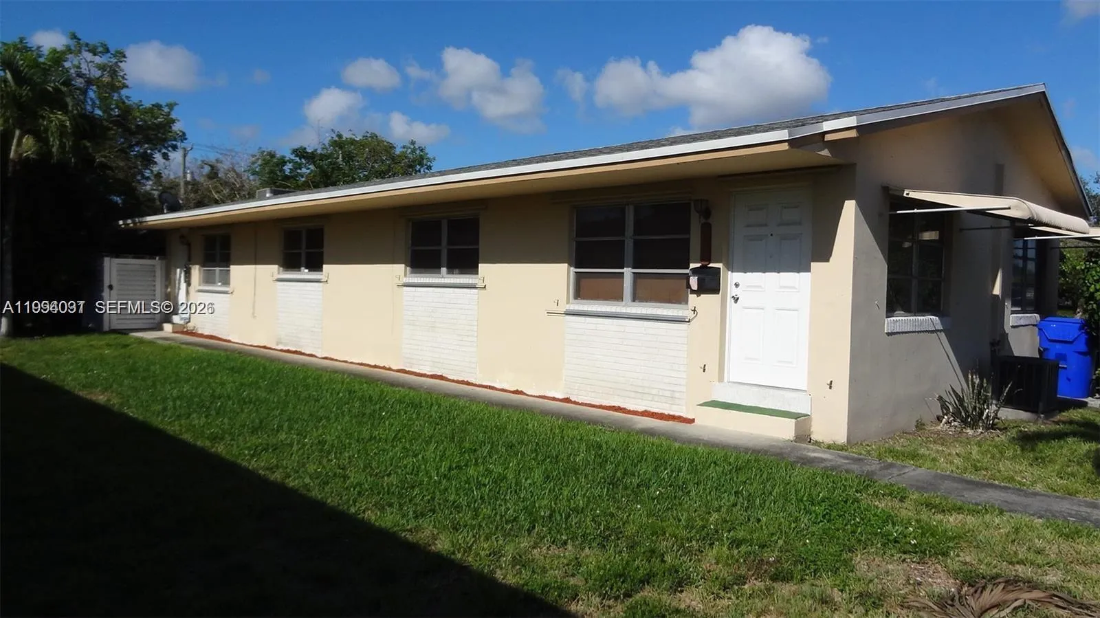 2212 Johnson St 2212, Hollywood, Florida 33020, Hollywood, Florida 33020, 2 Bedrooms Bedrooms, ,1 BathroomBathrooms,Residential Lease,For Rent,2212 Johnson St 2212, Hollywood, Florida 33020,A11994031