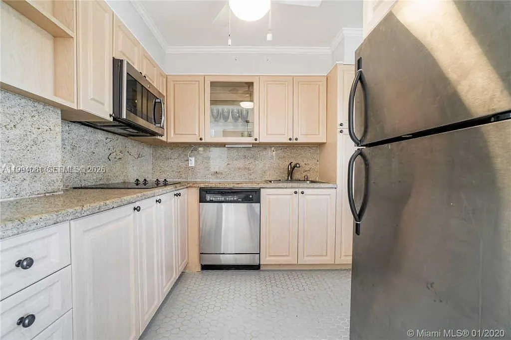 220 Kings Point Dr 509, Sunny Isles Beach, Florida, Sunny Isles Beach, Florida 33160, 2 Bedrooms Bedrooms, ,1 BathroomBathrooms,Residential Lease,For Rent,220 Kings Point Dr 509, Sunny Isles Beach, Florida,A11994061