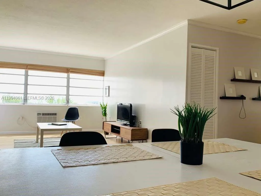 220 Kings Point Dr 509, Sunny Isles Beach, Florida, Sunny Isles Beach, Florida 33160, 2 Bedrooms Bedrooms, ,1 BathroomBathrooms,Residential Lease,For Rent,220 Kings Point Dr 509, Sunny Isles Beach, Florida,A11994061