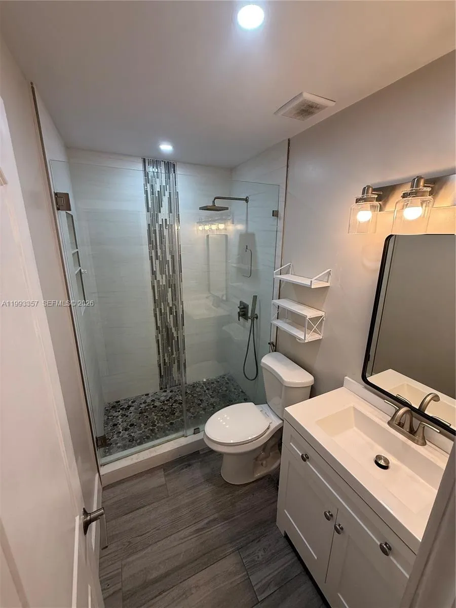 1050 W 37th, Hialeah, Florida 33012, Hialeah, Florida 33012, 3 Bedrooms Bedrooms, ,1 BathroomBathrooms,Residential Lease,For Rent,1050 W 37th, Hialeah, Florida 33012,A11993357