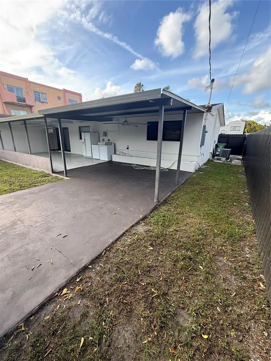 1050 W 37th, Hialeah, Florida 33012, Hialeah, Florida 33012, 3 Bedrooms Bedrooms, ,1 BathroomBathrooms,Residential Lease,For Rent,1050 W 37th, Hialeah, Florida 33012,A11993357