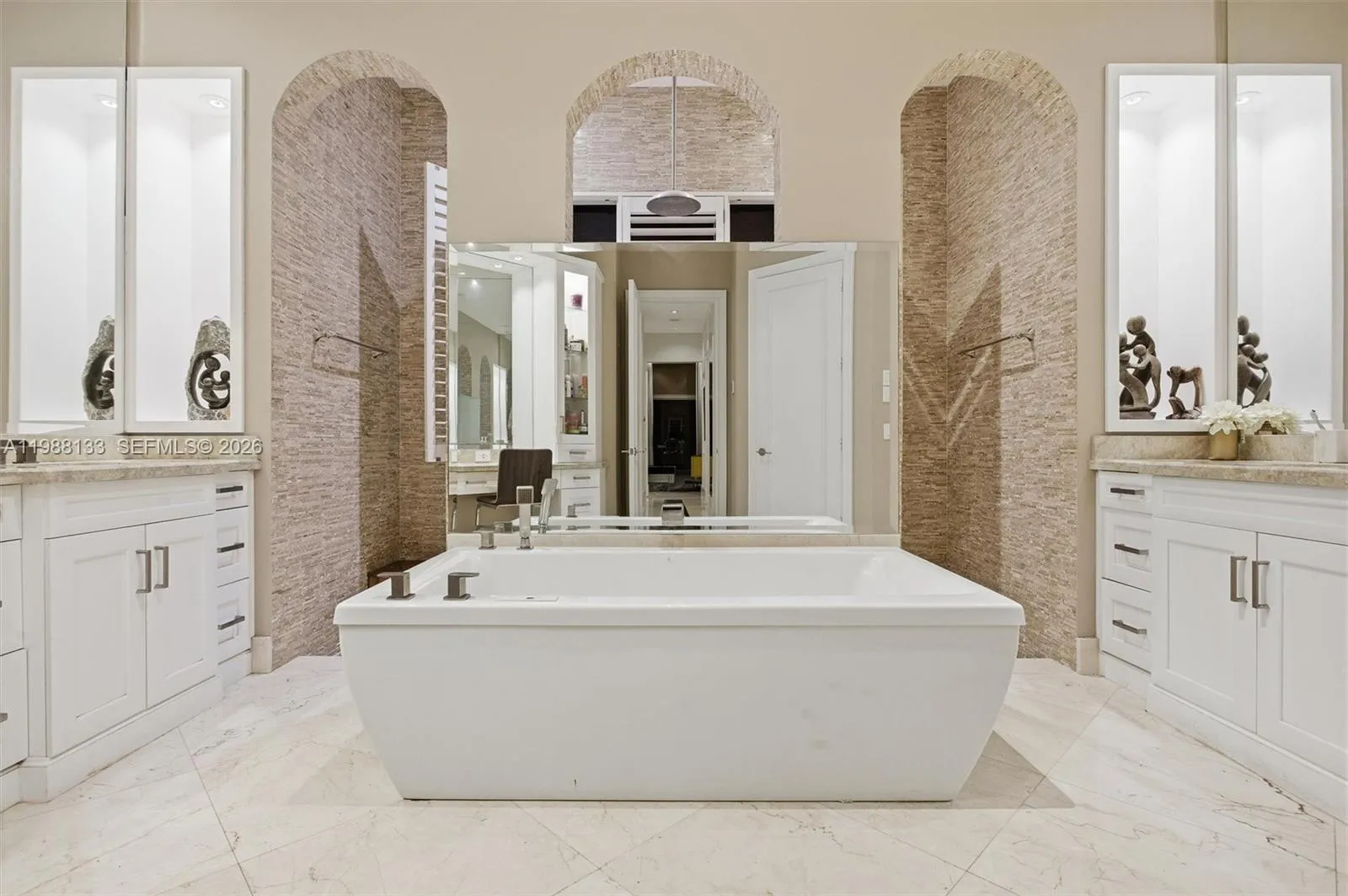 611 Sweet Bay Ave, Plantation, Florida 33324, Plantation, Florida 33324, 5 Bedrooms Bedrooms, ,6 BathroomsBathrooms,Residential,For Sale,611 Sweet Bay Ave, Plantation, Florida 33324,A11988133