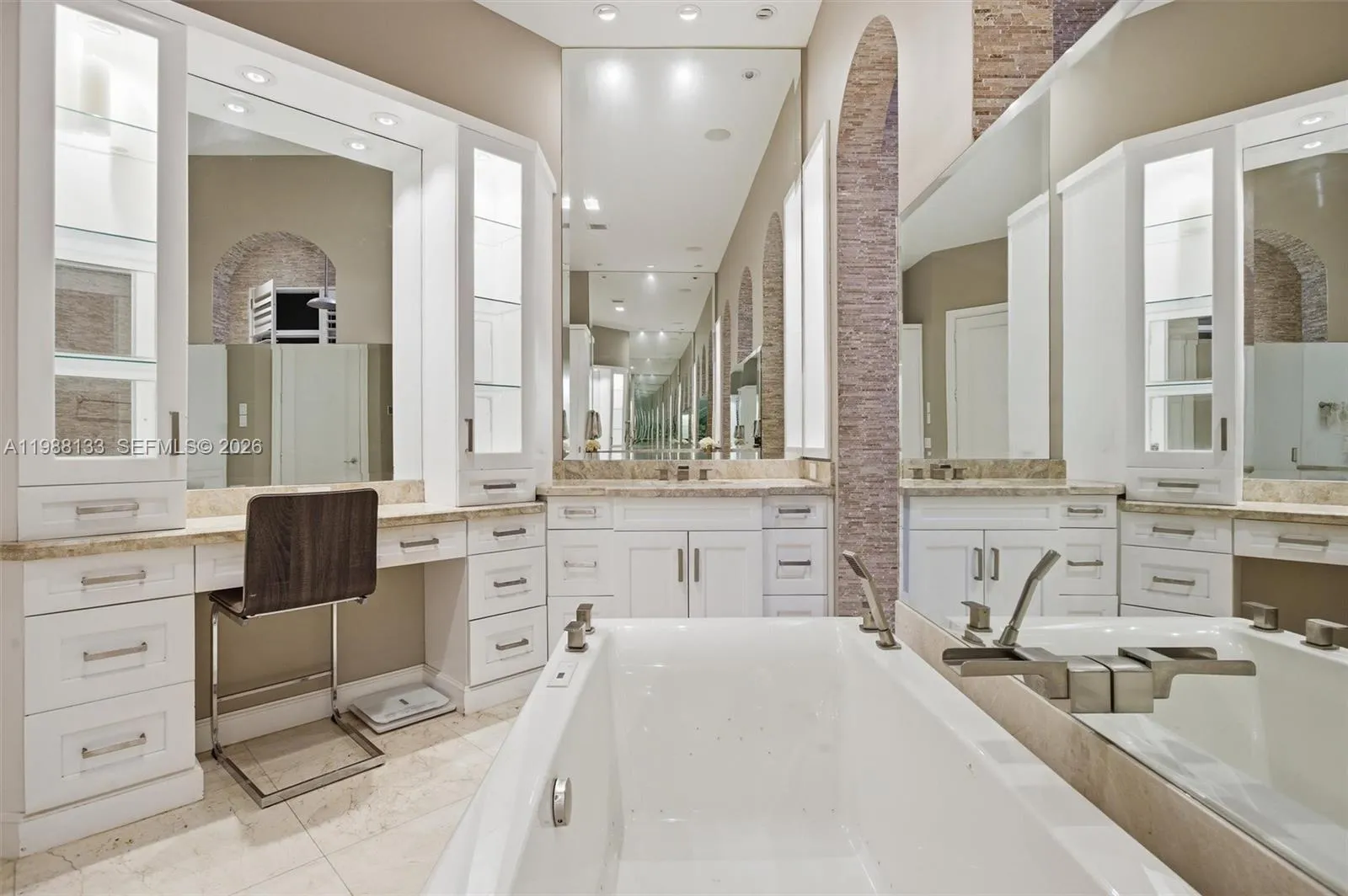 611 Sweet Bay Ave, Plantation, Florida 33324, Plantation, Florida 33324, 5 Bedrooms Bedrooms, ,6 BathroomsBathrooms,Residential,For Sale,611 Sweet Bay Ave, Plantation, Florida 33324,A11988133