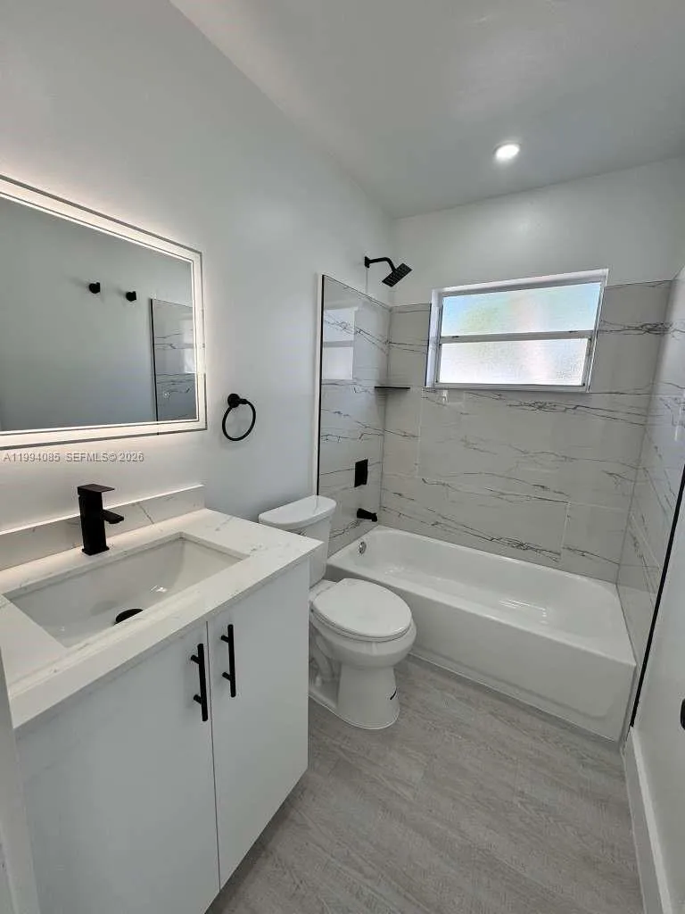 1401 Nw 45th St 1401, Fort Lauderdale, Florida 333, Fort Lauderdale, Florida 33309, 3 Bedrooms Bedrooms, ,2 BathroomsBathrooms,Residential Lease,For Rent,1401 Nw 45th St 1401, Fort Lauderdale, Florida 333,A11994085