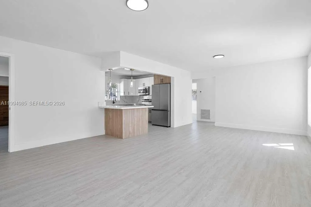 1401 Nw 45th St 1401, Fort Lauderdale, Florida 333, Fort Lauderdale, Florida 33309, 3 Bedrooms Bedrooms, ,2 BathroomsBathrooms,Residential Lease,For Rent,1401 Nw 45th St 1401, Fort Lauderdale, Florida 333,A11994085