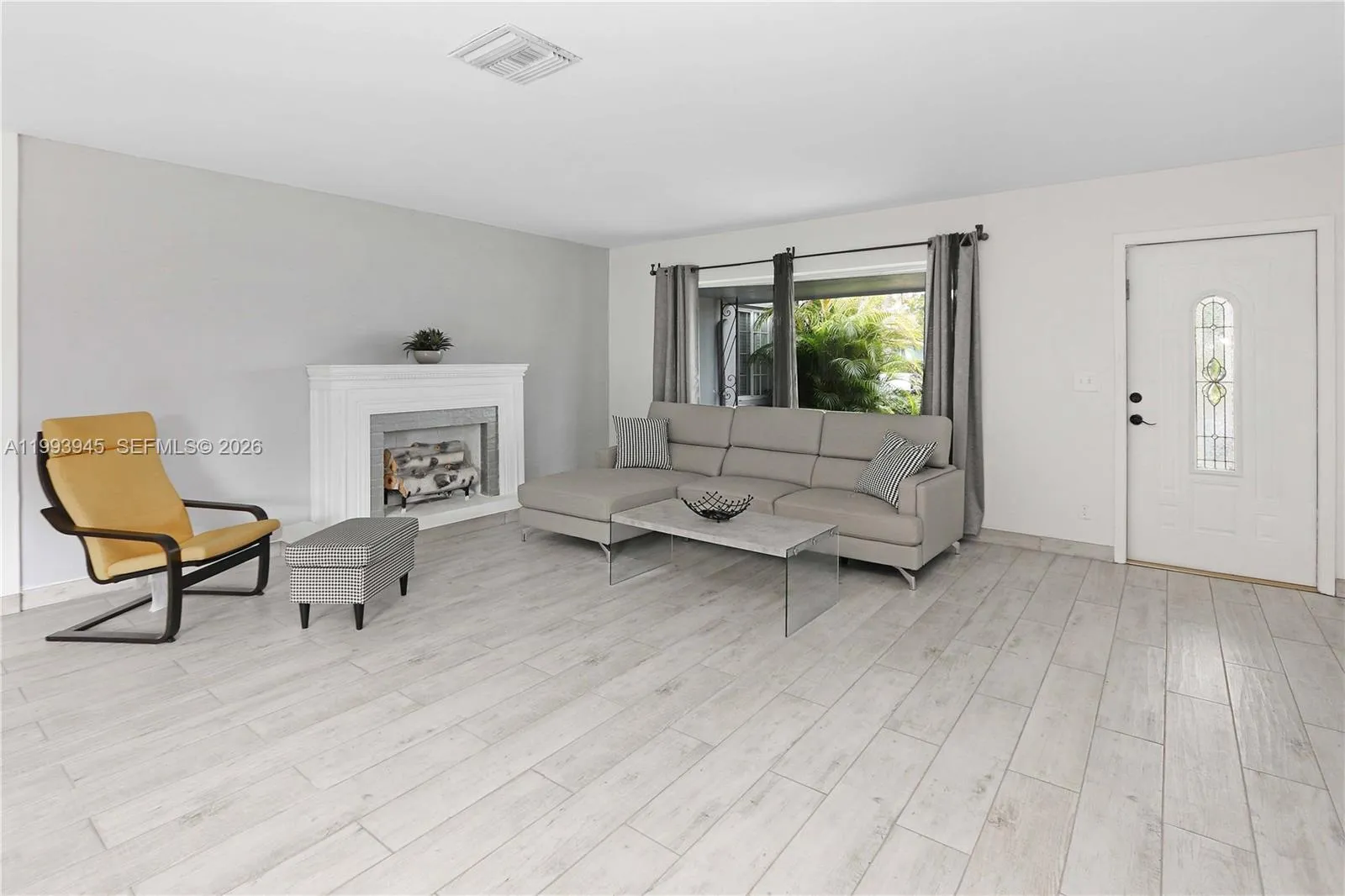 1510 Hayes St 0, Hollywood, Florida 33020, Hollywood, Florida 33020, 3 Bedrooms Bedrooms, ,2 BathroomsBathrooms,Residential Lease,For Rent,1510 Hayes St 0, Hollywood, Florida 33020,A11993945