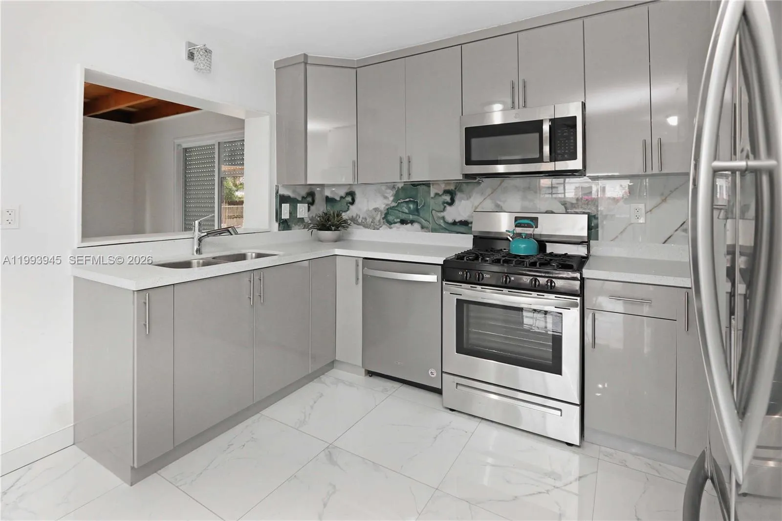 1510 Hayes St 0, Hollywood, Florida 33020, Hollywood, Florida 33020, 3 Bedrooms Bedrooms, ,2 BathroomsBathrooms,Residential Lease,For Rent,1510 Hayes St 0, Hollywood, Florida 33020,A11993945