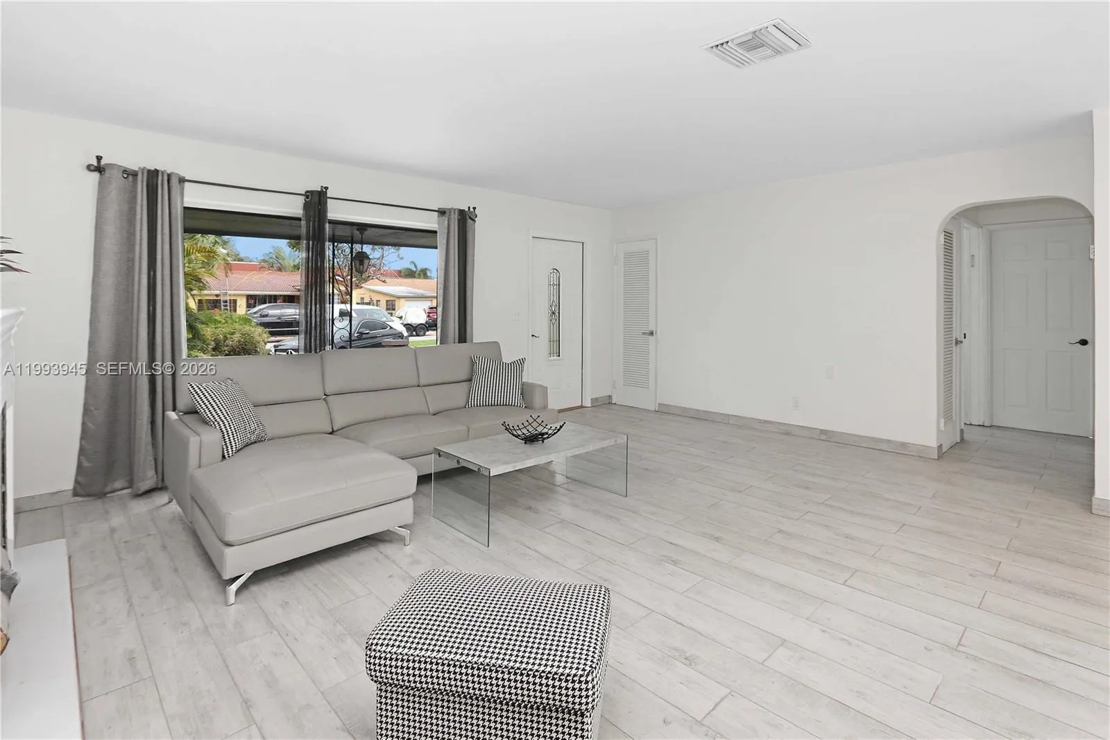 1510 Hayes St 0, Hollywood, Florida 33020, Hollywood, Florida 33020, 3 Bedrooms Bedrooms, ,2 BathroomsBathrooms,Residential Lease,For Rent,1510 Hayes St 0, Hollywood, Florida 33020,A11993945