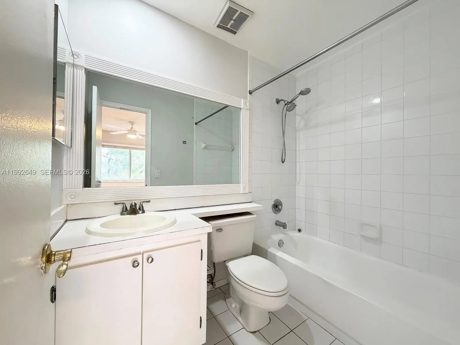 7522 Sw 109th Pl 7522, Miami, Florida 33173, Miami, Florida 33173, 3 Bedrooms Bedrooms, ,3 BathroomsBathrooms,Residential Lease,For Rent,7522 Sw 109th Pl 7522, Miami, Florida 33173,A11992649