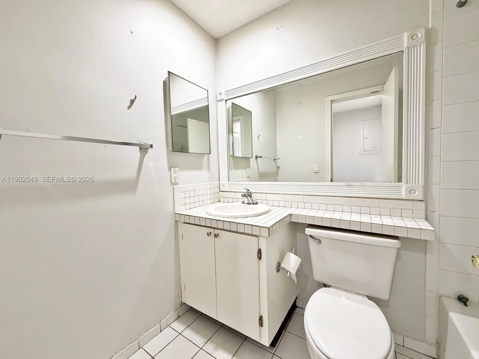 7522 Sw 109th Pl 7522, Miami, Florida 33173, Miami, Florida 33173, 3 Bedrooms Bedrooms, ,3 BathroomsBathrooms,Residential Lease,For Rent,7522 Sw 109th Pl 7522, Miami, Florida 33173,A11992649