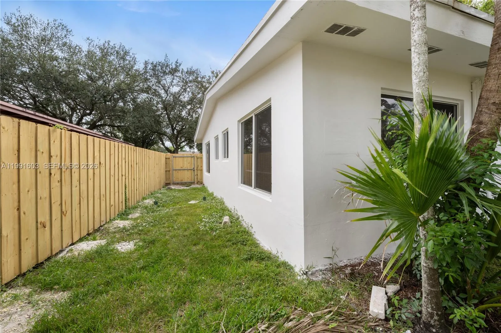 5727 Harrison St, Hollywood, Florida 33023, Hollywood, Florida 33023, 3 Bedrooms Bedrooms, ,2 BathroomsBathrooms,Residential Lease,For Rent,5727 Harrison St, Hollywood, Florida 33023,A11991603