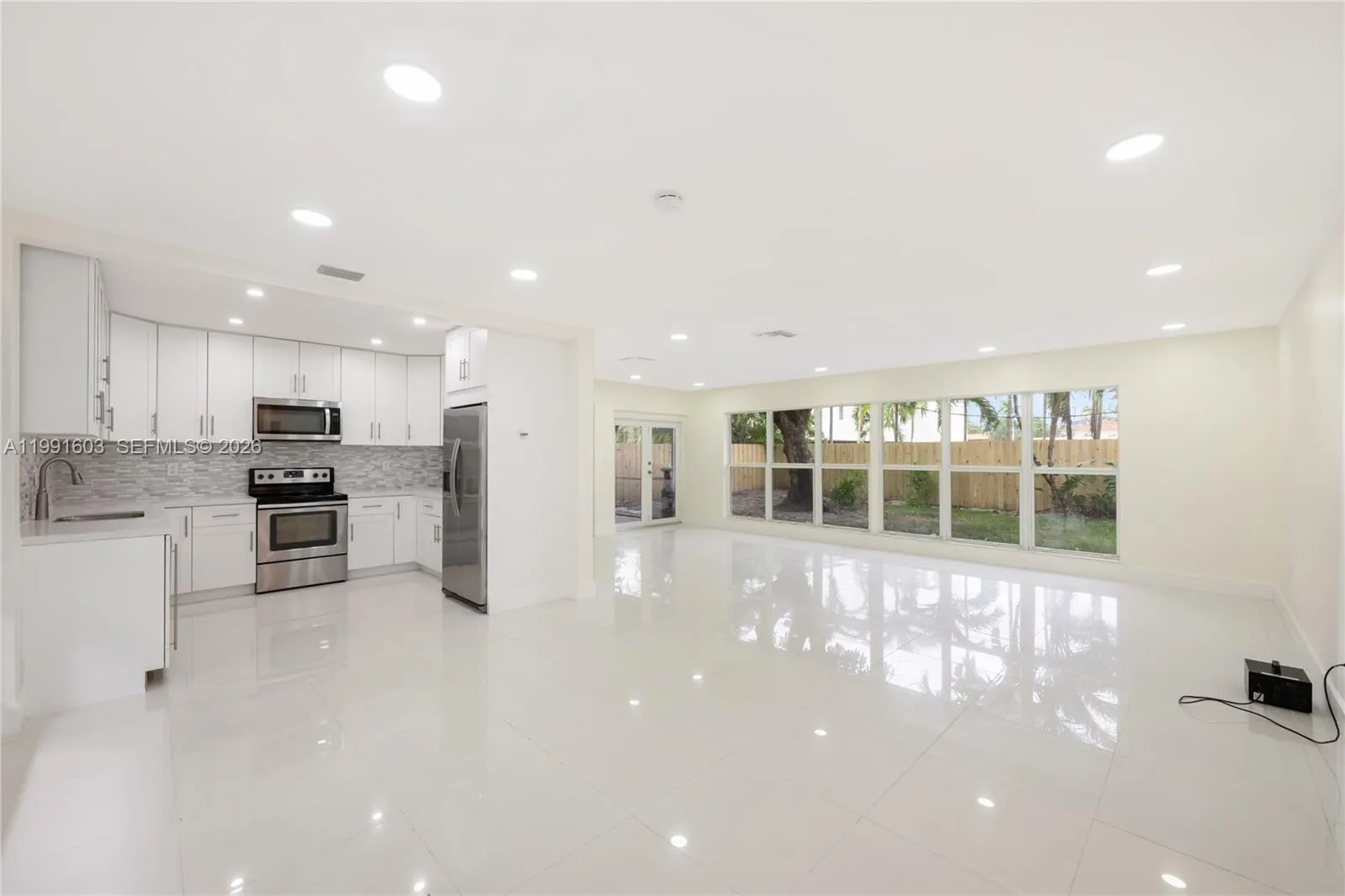 5727 Harrison St, Hollywood, Florida 33023, Hollywood, Florida 33023, 3 Bedrooms Bedrooms, ,2 BathroomsBathrooms,Residential Lease,For Rent,5727 Harrison St, Hollywood, Florida 33023,A11991603