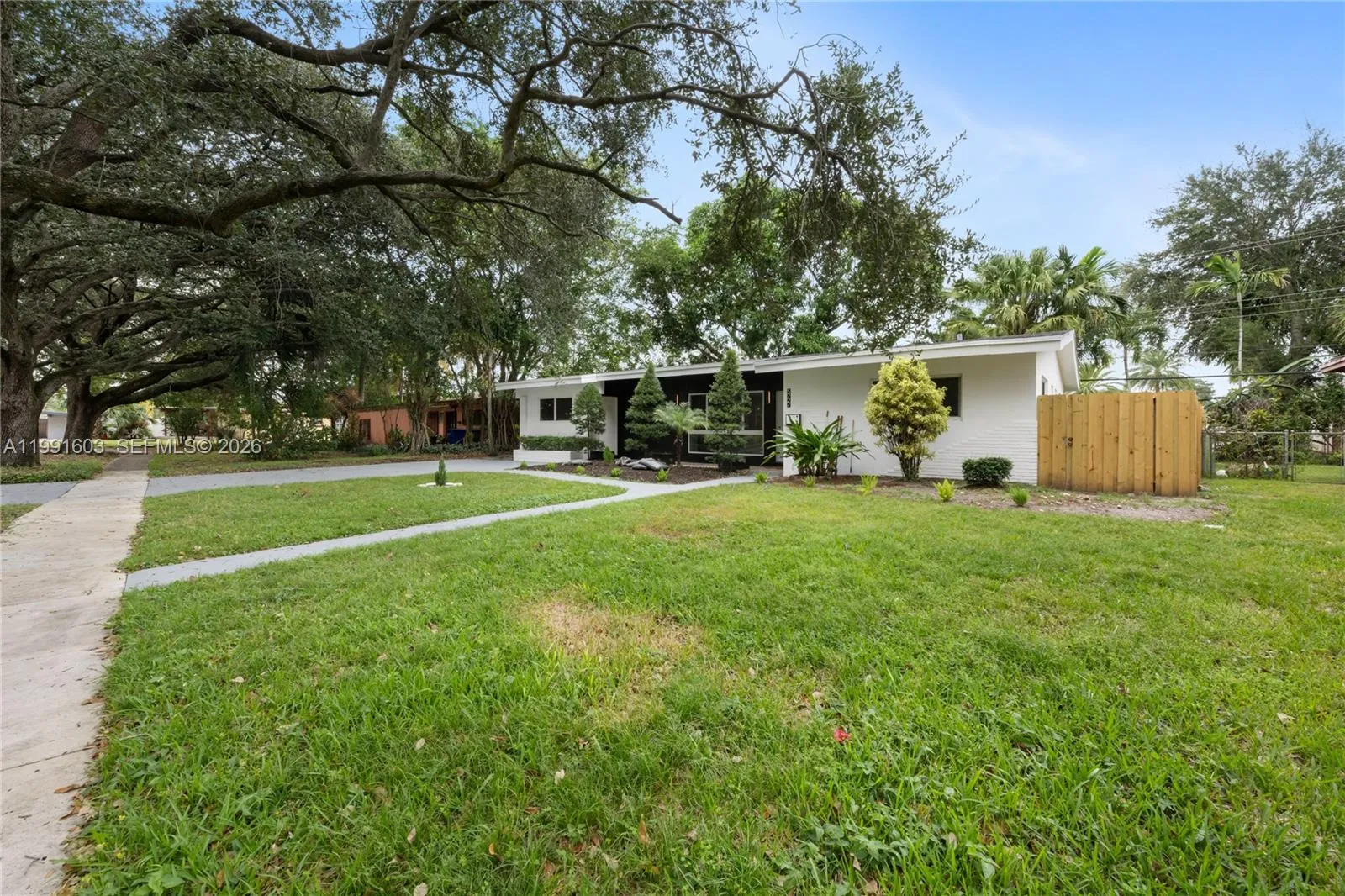 5727 Harrison St, Hollywood, Florida 33023, Hollywood, Florida 33023, 3 Bedrooms Bedrooms, ,2 BathroomsBathrooms,Residential Lease,For Rent,5727 Harrison St, Hollywood, Florida 33023,A11991603