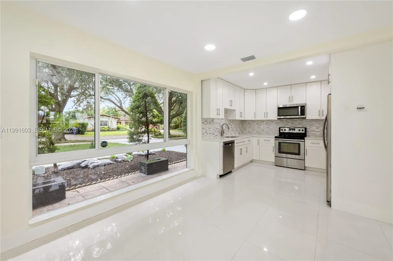 5727 Harrison St, Hollywood, Florida 33023, Hollywood, Florida 33023, 3 Bedrooms Bedrooms, ,2 BathroomsBathrooms,Residential Lease,For Rent,5727 Harrison St, Hollywood, Florida 33023,A11991603
