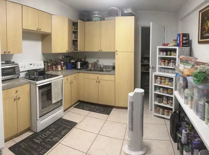 2353 Sw 2nd St, Miami, Florida 33135, Miami, Florida 33135, 7 Bedrooms Bedrooms, ,4 BathroomsBathrooms,Residential,For Sale,2353 Sw 2nd St, Miami, Florida 33135,A11993198
