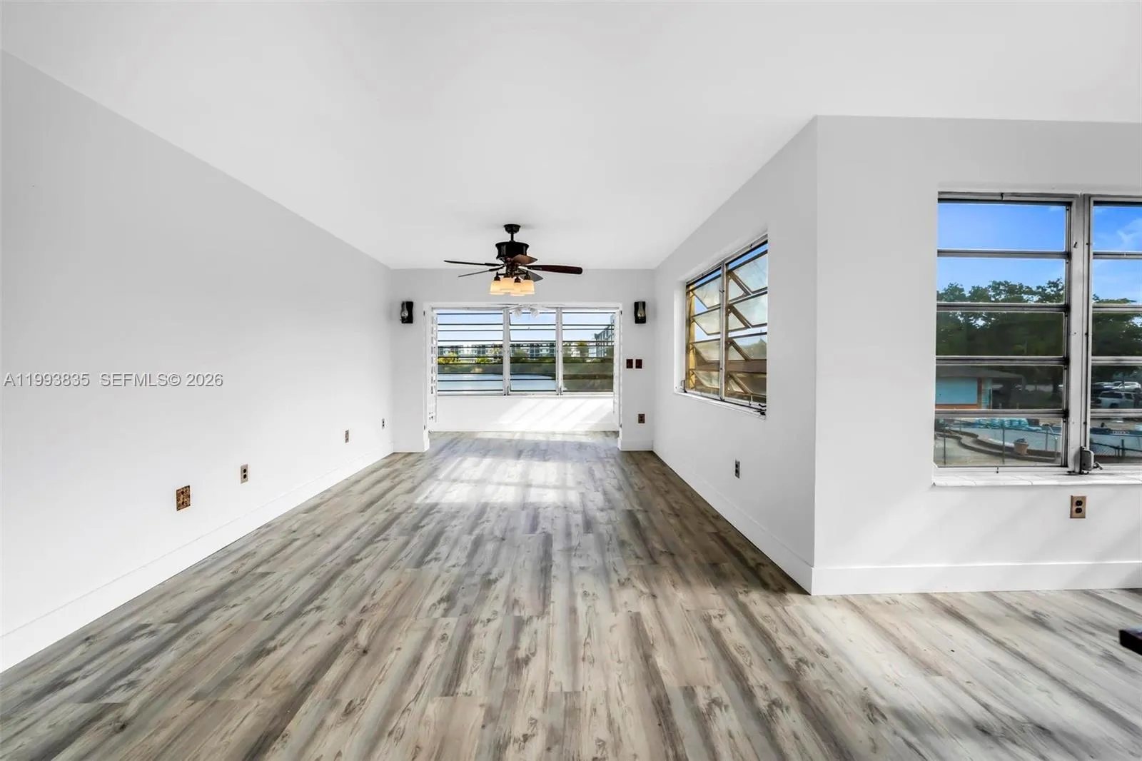285 Ne 191st St 2925, Miami, Florida 33179, Miami, Florida 33179, 2 Bedrooms Bedrooms, ,2 BathroomsBathrooms,Residential Lease,For Rent,285 Ne 191st St 2925, Miami, Florida 33179,A11993835