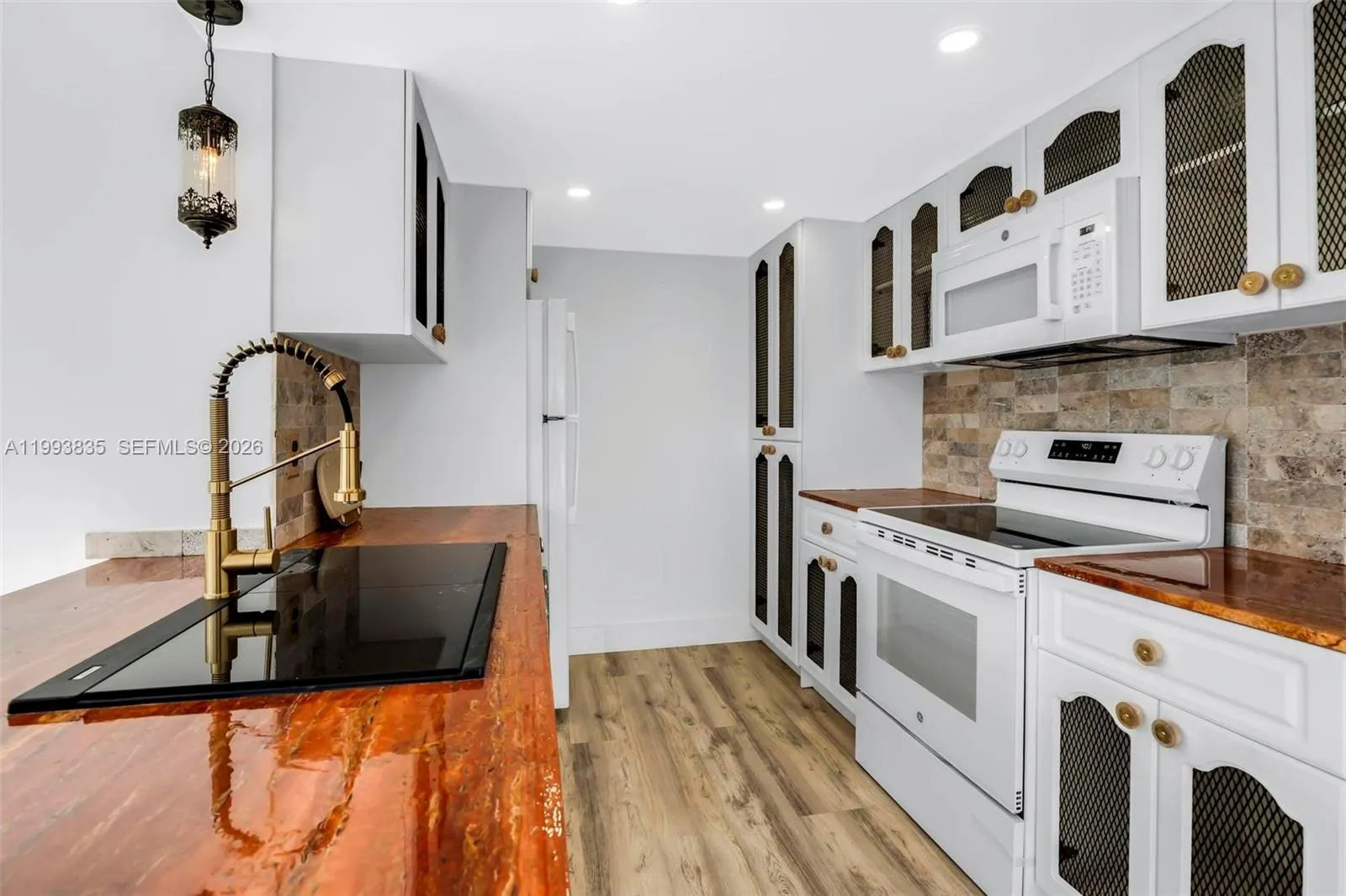 285 Ne 191st St 2925, Miami, Florida 33179, Miami, Florida 33179, 2 Bedrooms Bedrooms, ,2 BathroomsBathrooms,Residential Lease,For Rent,285 Ne 191st St 2925, Miami, Florida 33179,A11993835