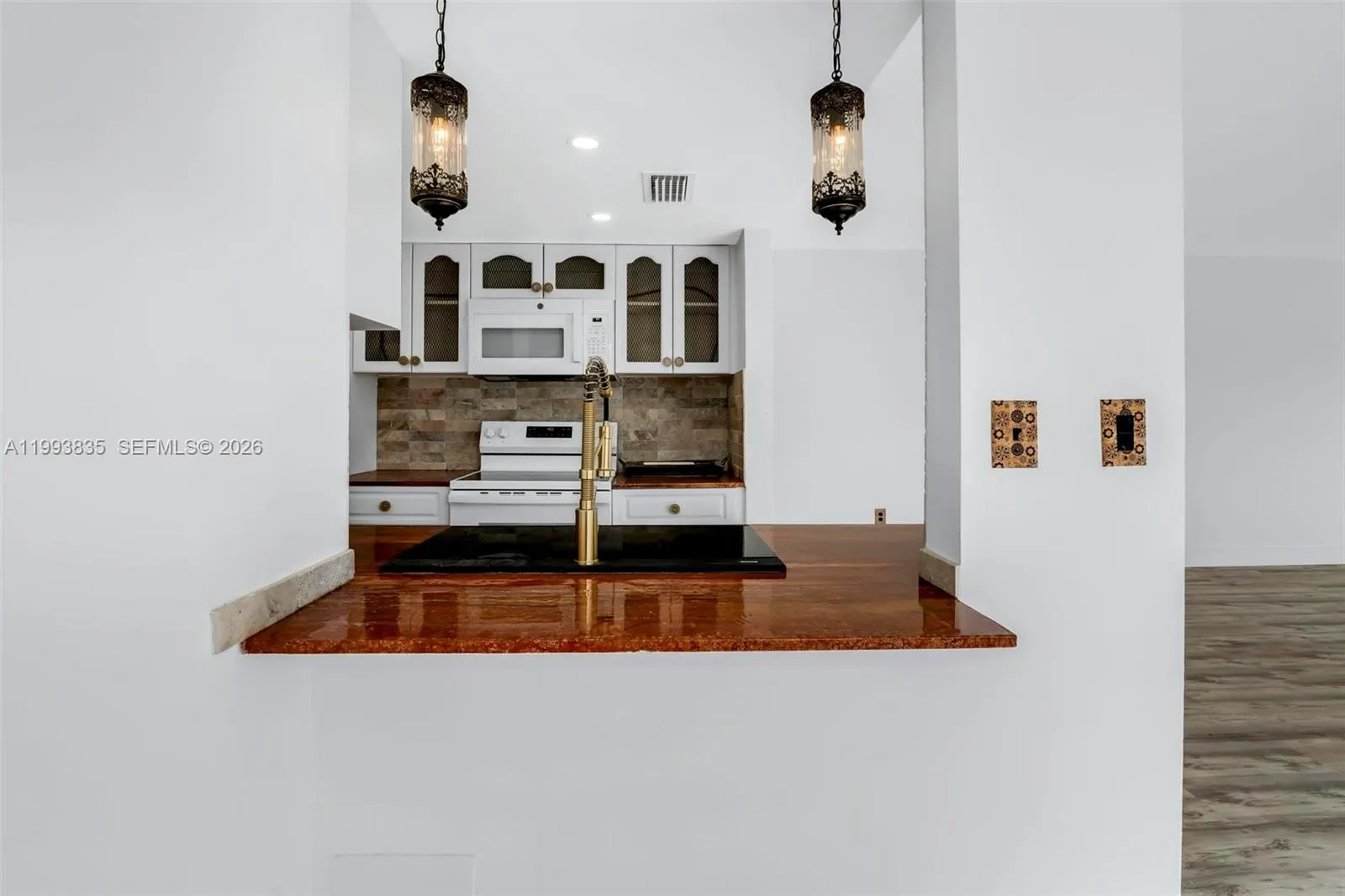 285 Ne 191st St 2925, Miami, Florida 33179, Miami, Florida 33179, 2 Bedrooms Bedrooms, ,2 BathroomsBathrooms,Residential Lease,For Rent,285 Ne 191st St 2925, Miami, Florida 33179,A11993835