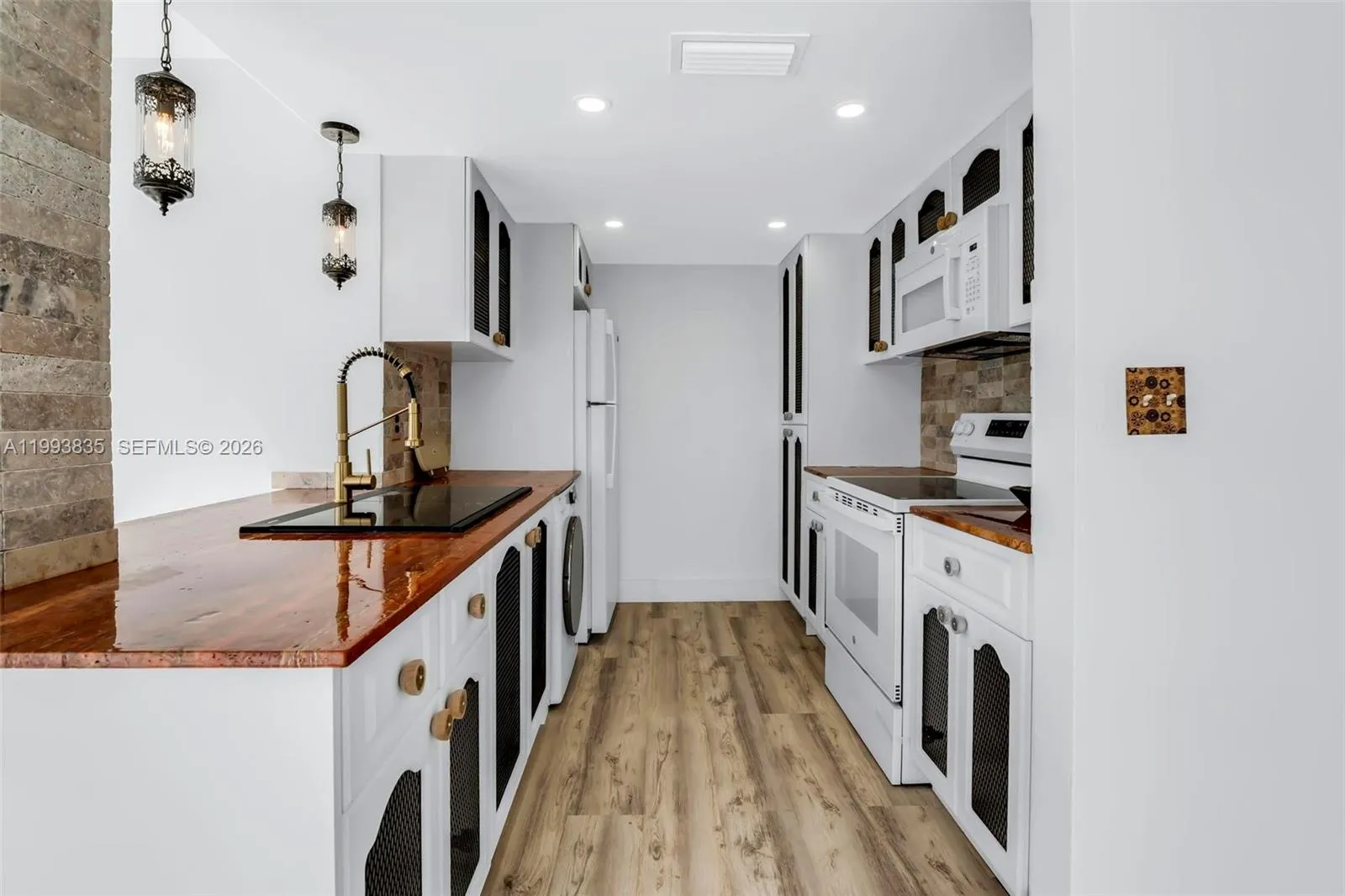 285 Ne 191st St 2925, Miami, Florida 33179, Miami, Florida 33179, 2 Bedrooms Bedrooms, ,2 BathroomsBathrooms,Residential Lease,For Rent,285 Ne 191st St 2925, Miami, Florida 33179,A11993835