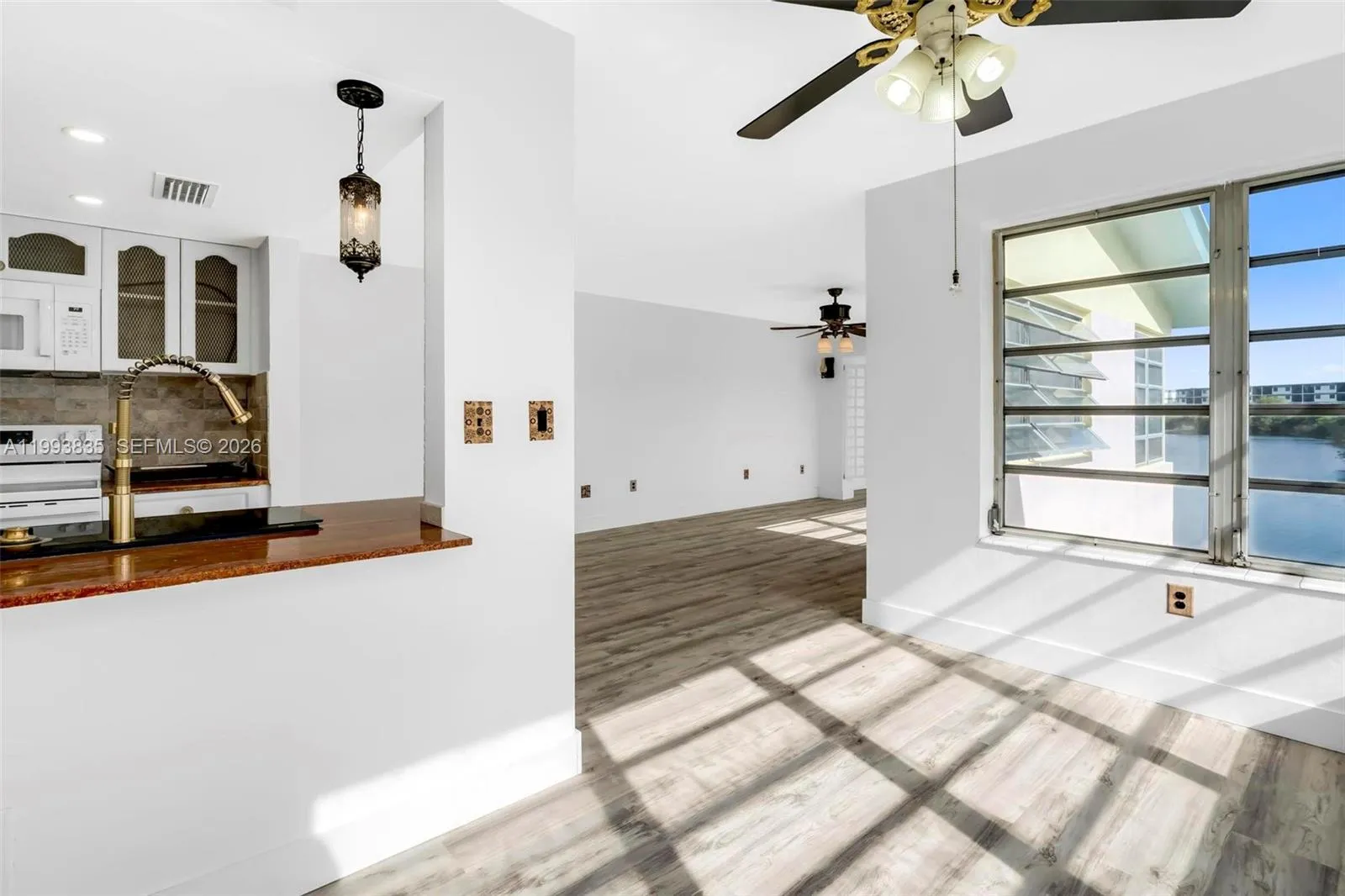 285 Ne 191st St 2925, Miami, Florida 33179, Miami, Florida 33179, 2 Bedrooms Bedrooms, ,2 BathroomsBathrooms,Residential Lease,For Rent,285 Ne 191st St 2925, Miami, Florida 33179,A11993835