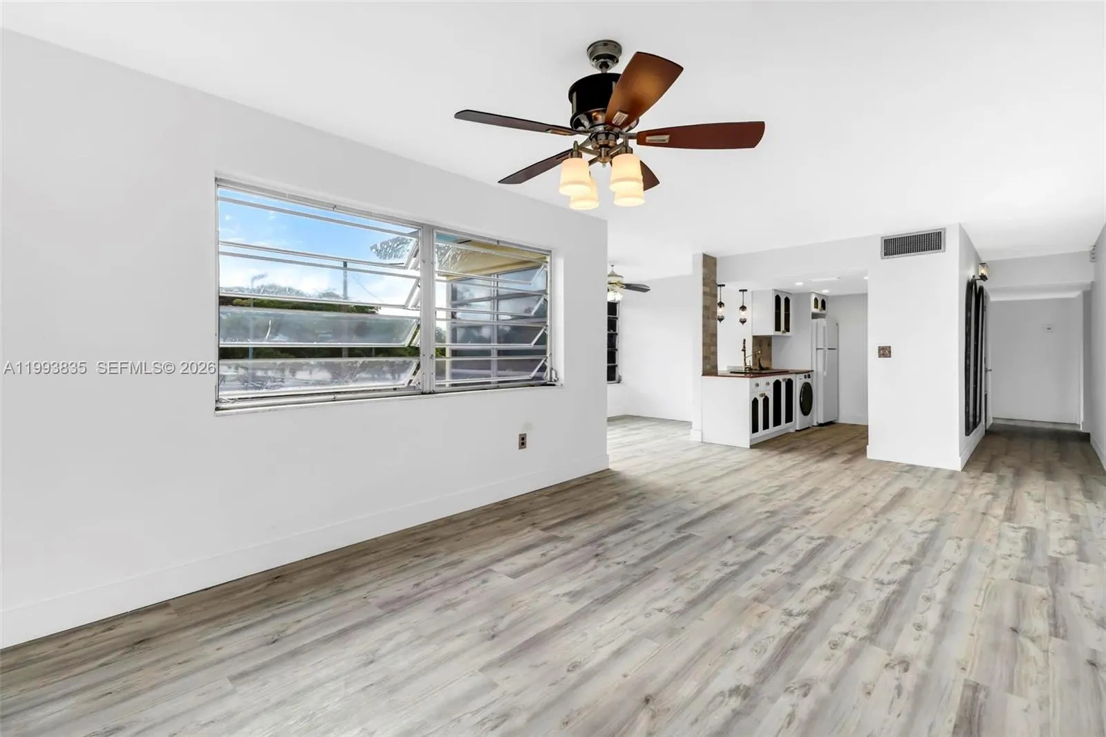 285 Ne 191st St 2925, Miami, Florida 33179, Miami, Florida 33179, 2 Bedrooms Bedrooms, ,2 BathroomsBathrooms,Residential Lease,For Rent,285 Ne 191st St 2925, Miami, Florida 33179,A11993835