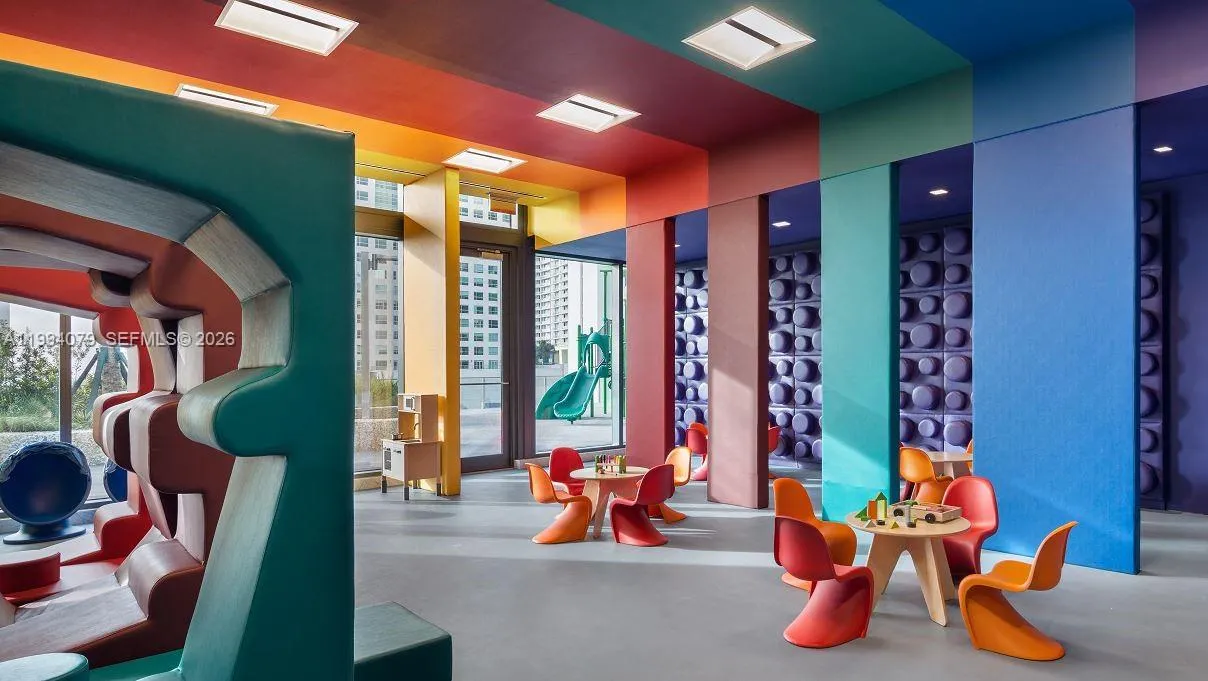 68 Se 6th St 3108, Miami, Florida 33131, Miami, Florida 33131, 1 Bedroom Bedrooms, ,1 BathroomBathrooms,Residential Lease,For Rent,68 Se 6th St 3108, Miami, Florida 33131,A11994079