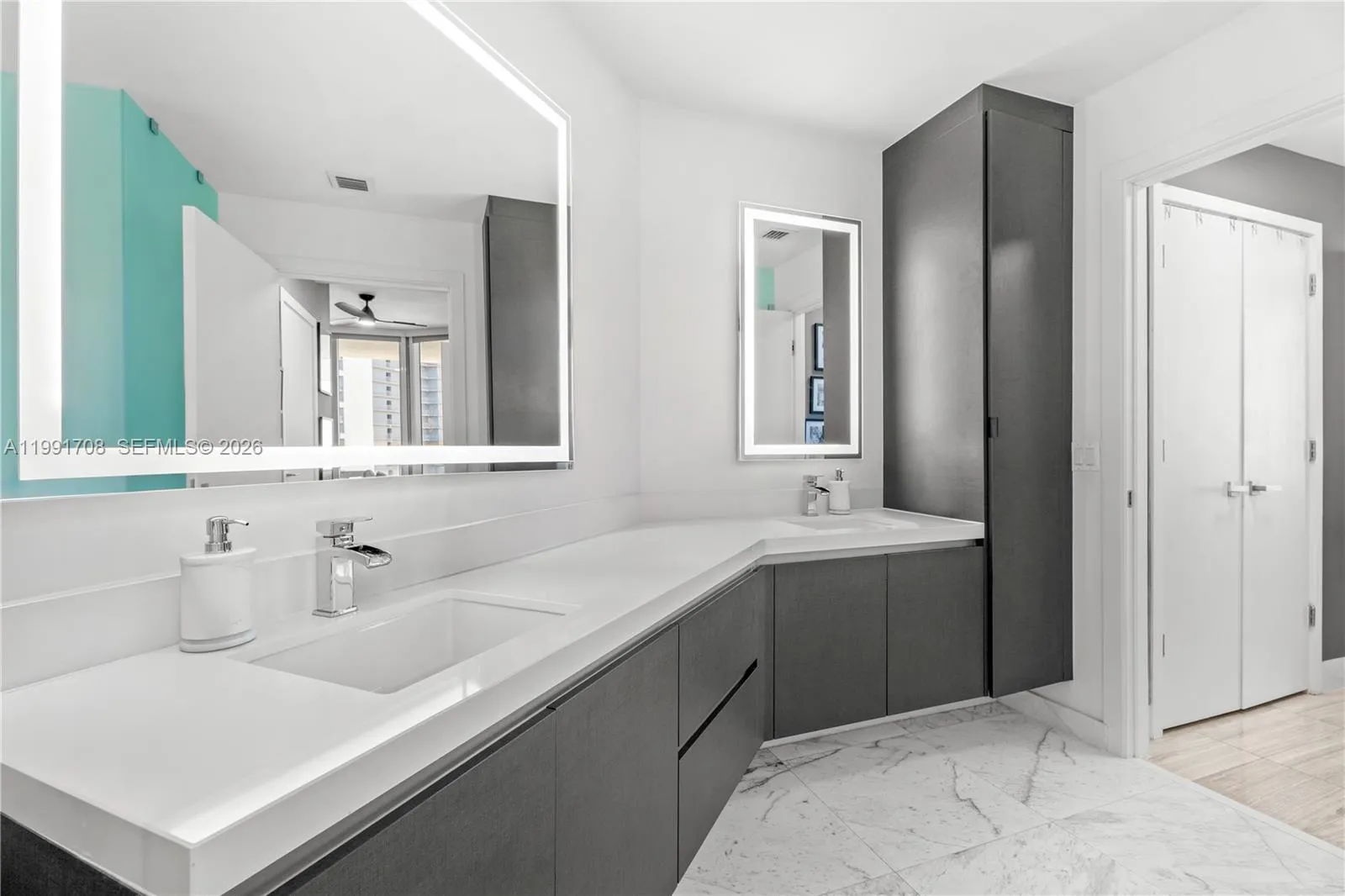 851 Ne 1 Ave 4307, Miami, Florida 33132, Miami, Florida 33132, 2 Bedrooms Bedrooms, ,3 BathroomsBathrooms,Residential Lease,For Rent,851 Ne 1 Ave 4307, Miami, Florida 33132,A11991708