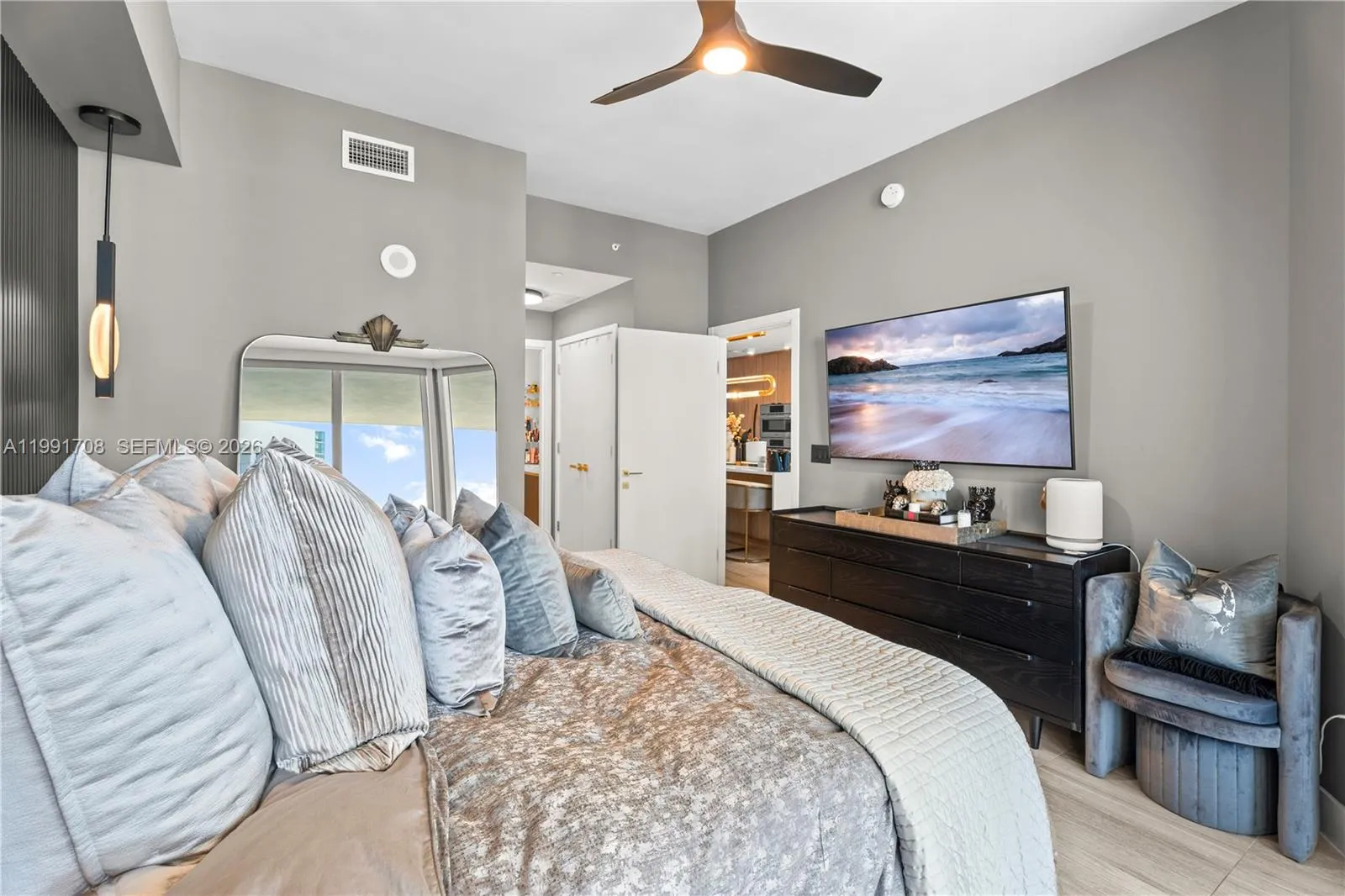 851 Ne 1 Ave 4307, Miami, Florida 33132, Miami, Florida 33132, 2 Bedrooms Bedrooms, ,3 BathroomsBathrooms,Residential Lease,For Rent,851 Ne 1 Ave 4307, Miami, Florida 33132,A11991708