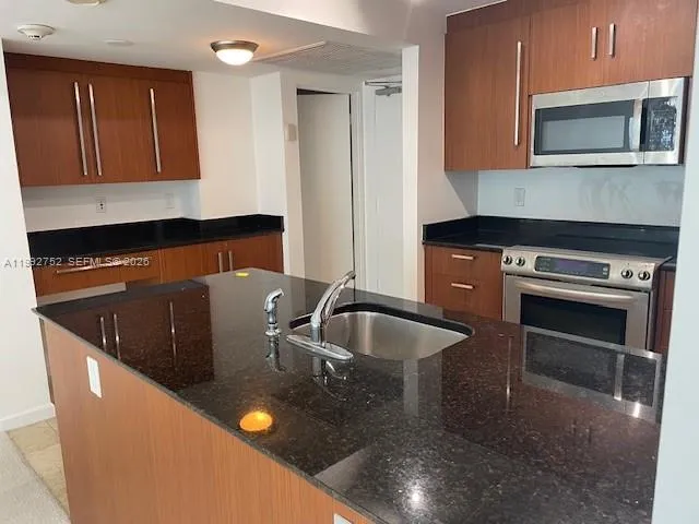 10275 Collins Ave 1107, Bal Harbour, Florida 33154, Bal Harbour, Florida 33154, 1 Bedroom Bedrooms, ,1 BathroomBathrooms,Residential Lease,For Rent,10275 Collins Ave 1107, Bal Harbour, Florida 33154,A11992752