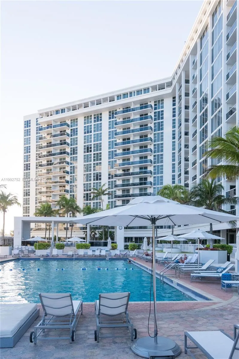 10275 Collins Ave 1107, Bal Harbour, Florida 33154, Bal Harbour, Florida 33154, 1 Bedroom Bedrooms, ,1 BathroomBathrooms,Residential Lease,For Rent,10275 Collins Ave 1107, Bal Harbour, Florida 33154,A11992752