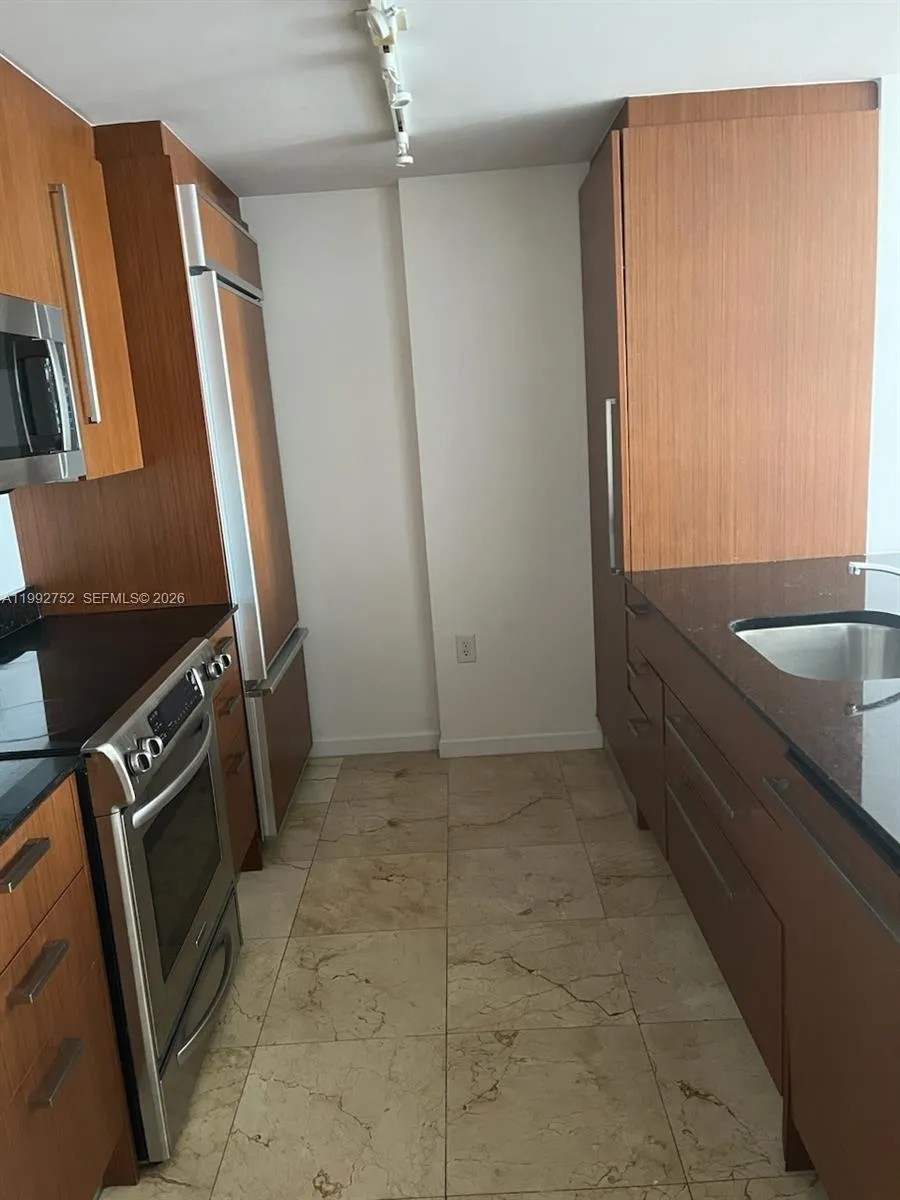 10275 Collins Ave 1107, Bal Harbour, Florida 33154, Bal Harbour, Florida 33154, 1 Bedroom Bedrooms, ,1 BathroomBathrooms,Residential Lease,For Rent,10275 Collins Ave 1107, Bal Harbour, Florida 33154,A11992752