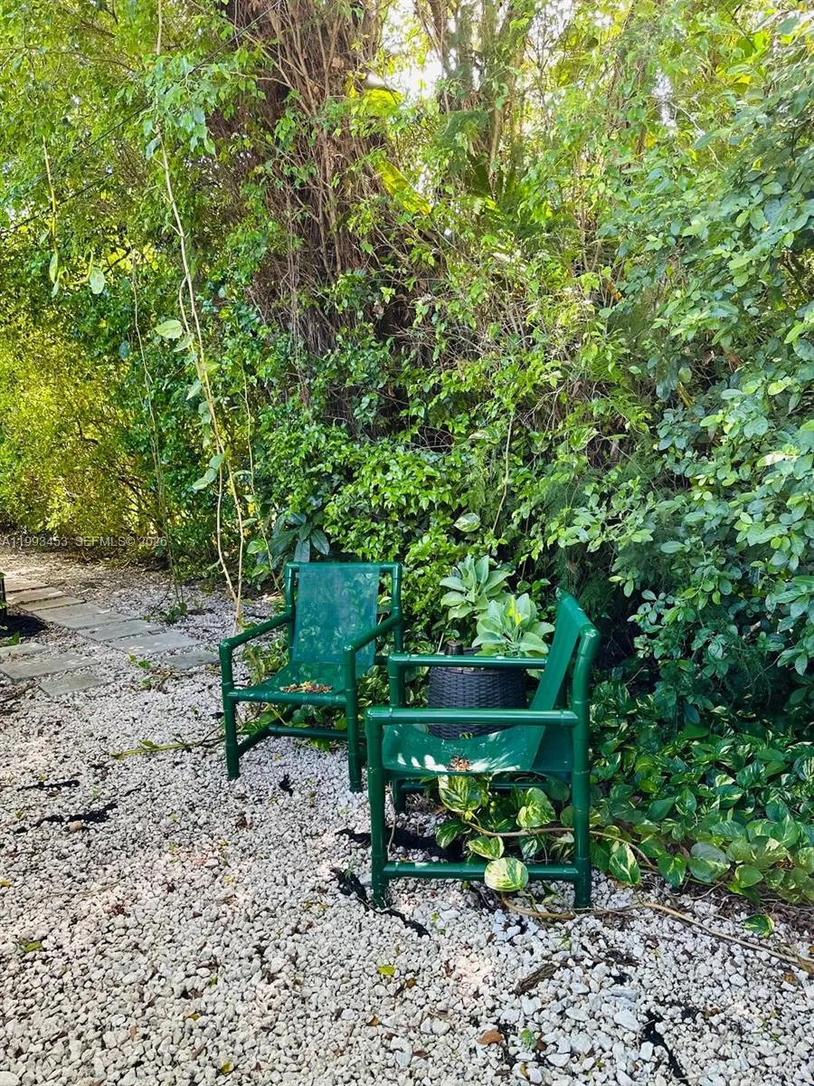 1002 Ne 119th St F, Biscayne Park, Florida 33161, Biscayne Park, Florida 33161, 2 Bedrooms Bedrooms, ,1 BathroomBathrooms,Residential Lease,For Rent,1002 Ne 119th St F, Biscayne Park, Florida 33161,A11993453