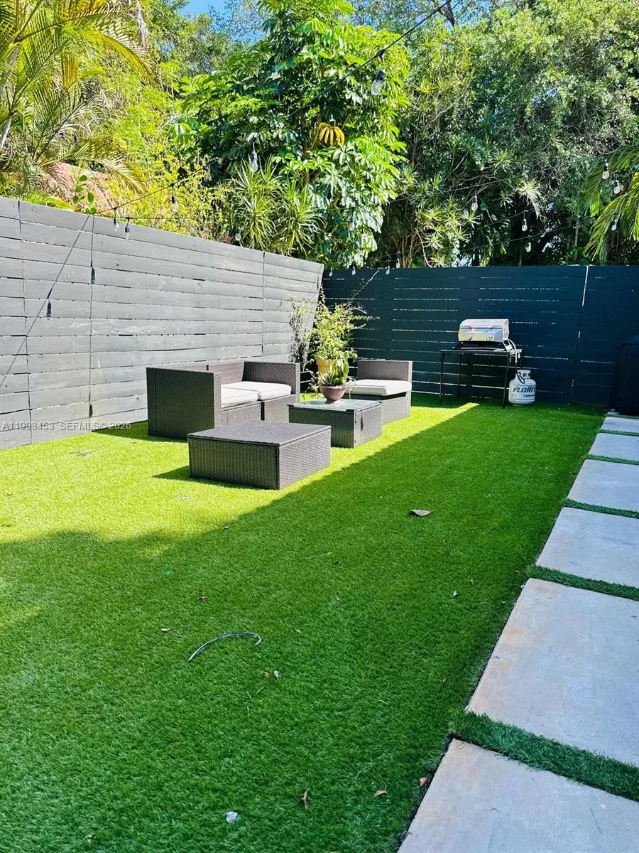 1002 Ne 119th St F, Biscayne Park, Florida 33161, Biscayne Park, Florida 33161, 2 Bedrooms Bedrooms, ,1 BathroomBathrooms,Residential Lease,For Rent,1002 Ne 119th St F, Biscayne Park, Florida 33161,A11993453