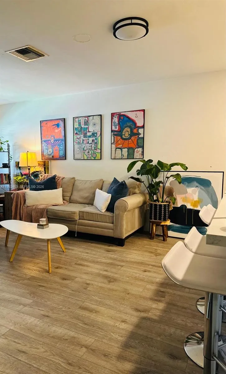 1002 Ne 119th St F, Biscayne Park, Florida 33161, Biscayne Park, Florida 33161, 2 Bedrooms Bedrooms, ,1 BathroomBathrooms,Residential Lease,For Rent,1002 Ne 119th St F, Biscayne Park, Florida 33161,A11993453