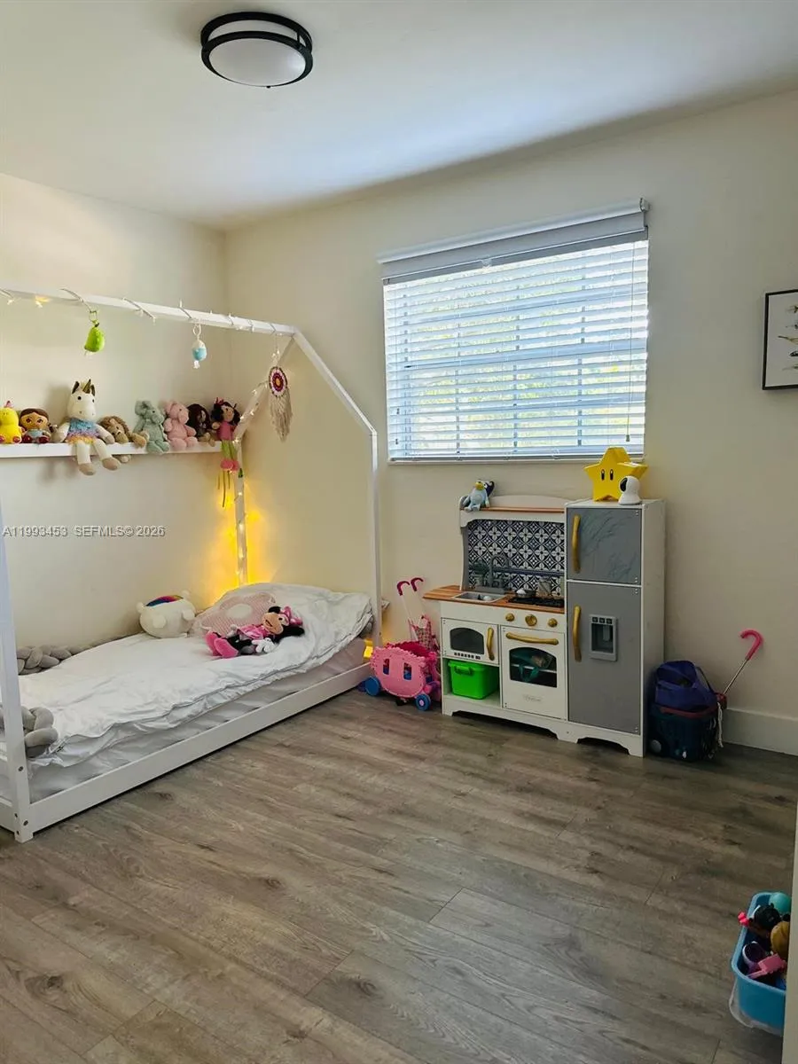 1002 Ne 119th St F, Biscayne Park, Florida 33161, Biscayne Park, Florida 33161, 2 Bedrooms Bedrooms, ,1 BathroomBathrooms,Residential Lease,For Rent,1002 Ne 119th St F, Biscayne Park, Florida 33161,A11993453