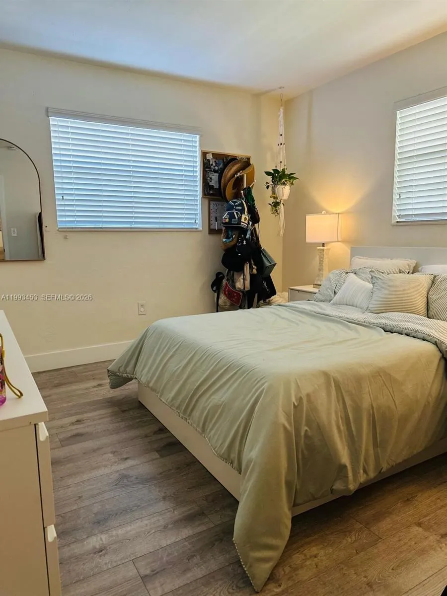 1002 Ne 119th St F, Biscayne Park, Florida 33161, Biscayne Park, Florida 33161, 2 Bedrooms Bedrooms, ,1 BathroomBathrooms,Residential Lease,For Rent,1002 Ne 119th St F, Biscayne Park, Florida 33161,A11993453