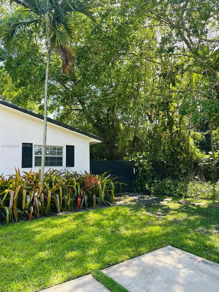 1002 Ne 119th St F, Biscayne Park, Florida 33161, Biscayne Park, Florida 33161, 2 Bedrooms Bedrooms, ,1 BathroomBathrooms,Residential Lease,For Rent,1002 Ne 119th St F, Biscayne Park, Florida 33161,A11993453
