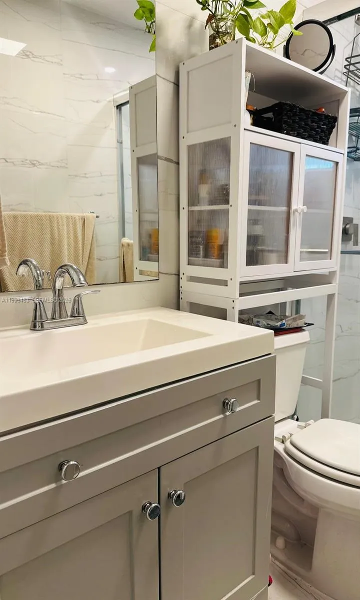 1002 Ne 119th St F, Biscayne Park, Florida 33161, Biscayne Park, Florida 33161, 2 Bedrooms Bedrooms, ,1 BathroomBathrooms,Residential Lease,For Rent,1002 Ne 119th St F, Biscayne Park, Florida 33161,A11993453