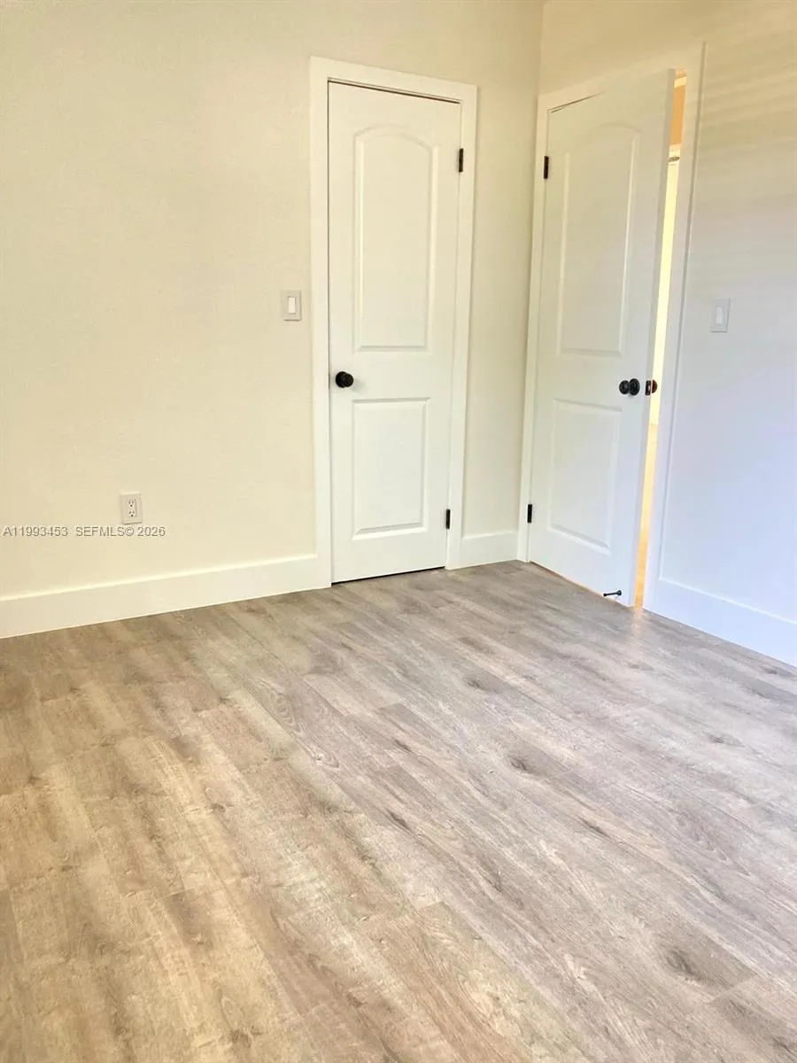 1002 Ne 119th St F, Biscayne Park, Florida 33161, Biscayne Park, Florida 33161, 2 Bedrooms Bedrooms, ,1 BathroomBathrooms,Residential Lease,For Rent,1002 Ne 119th St F, Biscayne Park, Florida 33161,A11993453